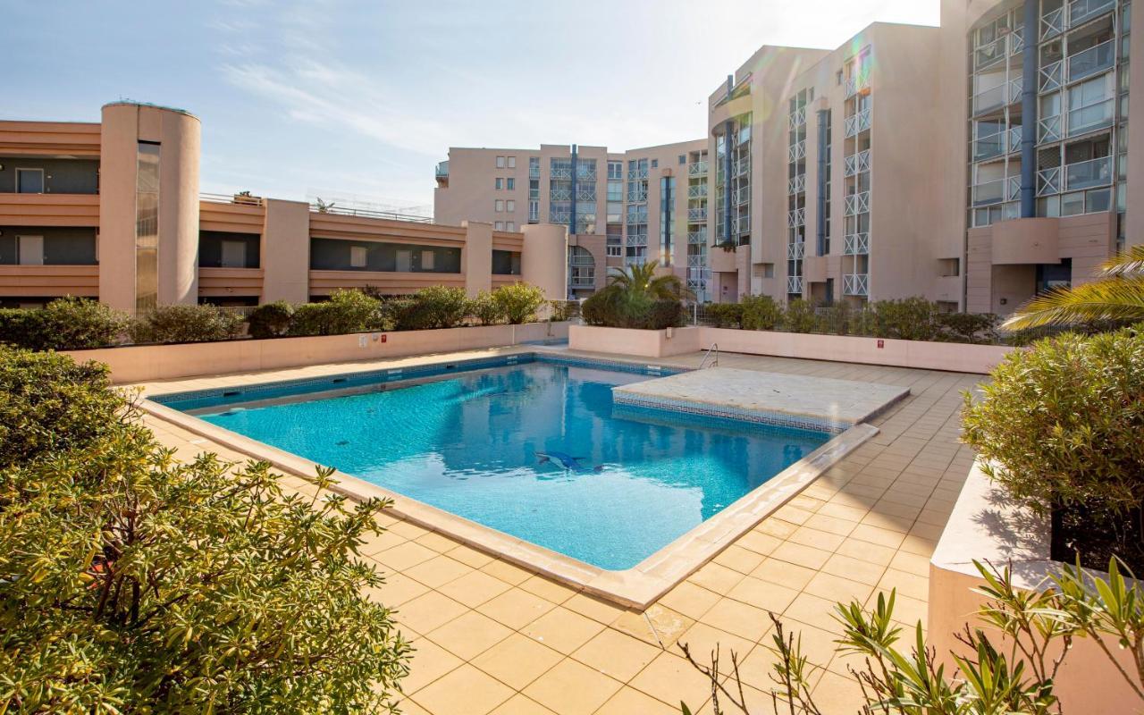 Appartement T3 Traversant Residence Standing Garage Et Piscine Exterieure Gratuits Сет Екстериор снимка