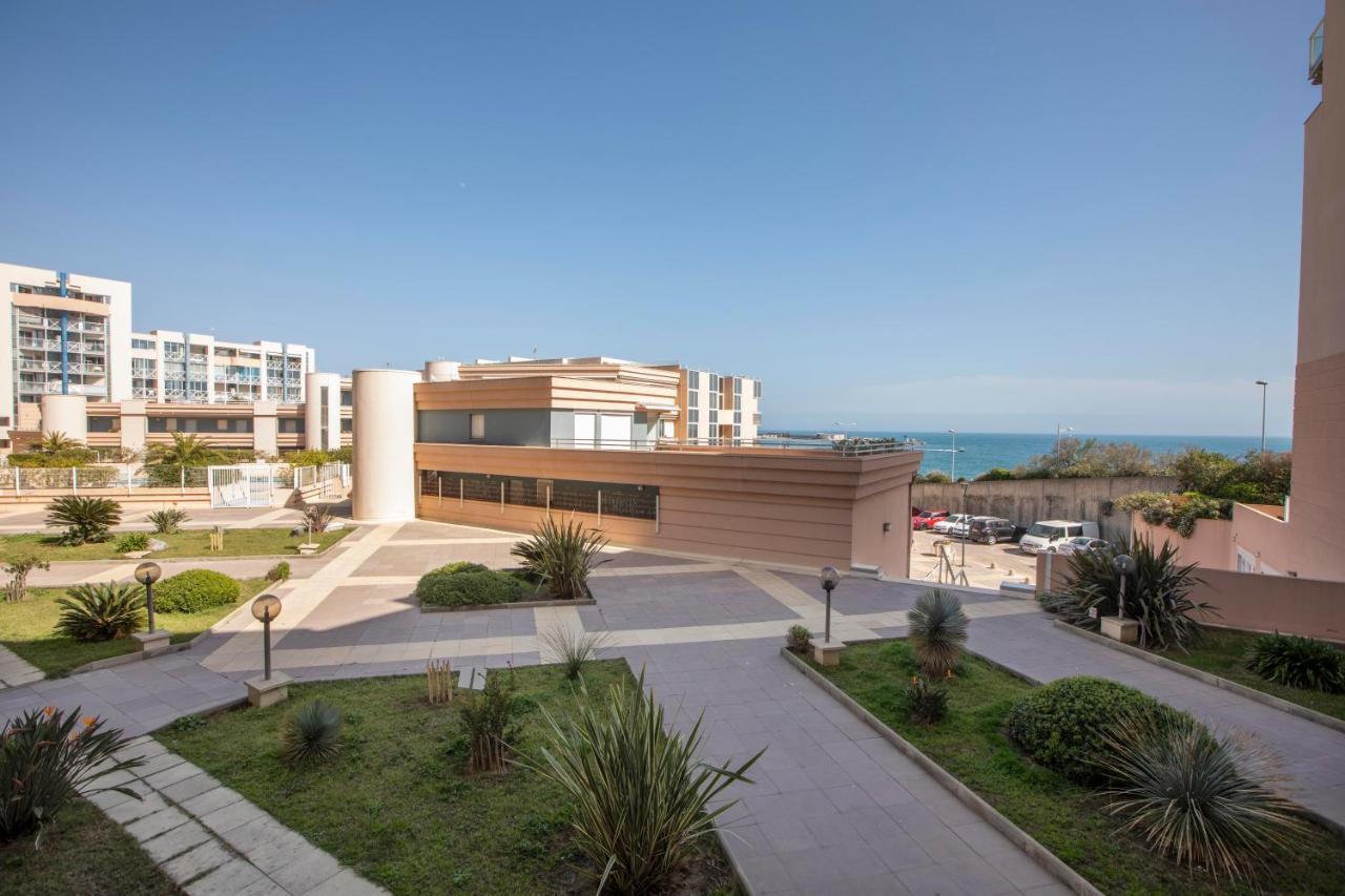 Appartement T3 Traversant Residence Standing Garage Et Piscine Exterieure Gratuits Сет Екстериор снимка